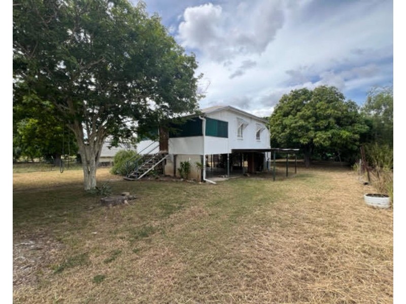 16 Carpet Street, Collinsville QLD 4804