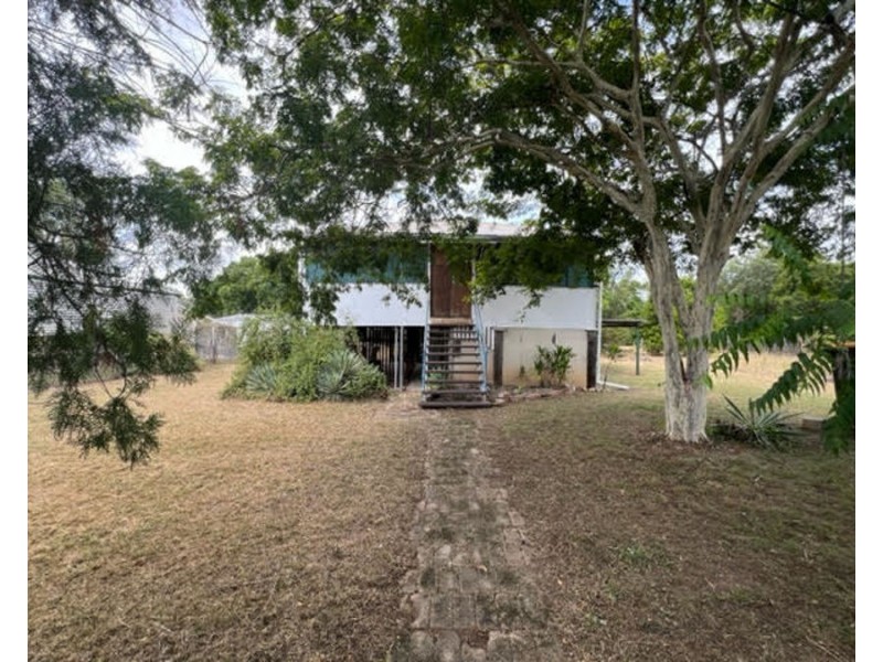 16 Carpet Street, Collinsville QLD 4804