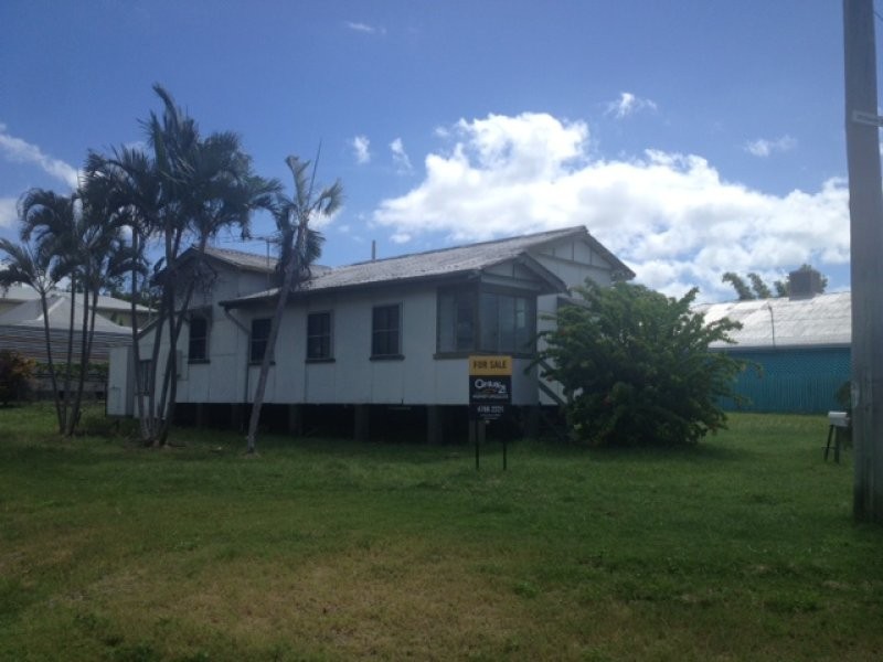 17 Brisbane Street, Bowen QLD 4805