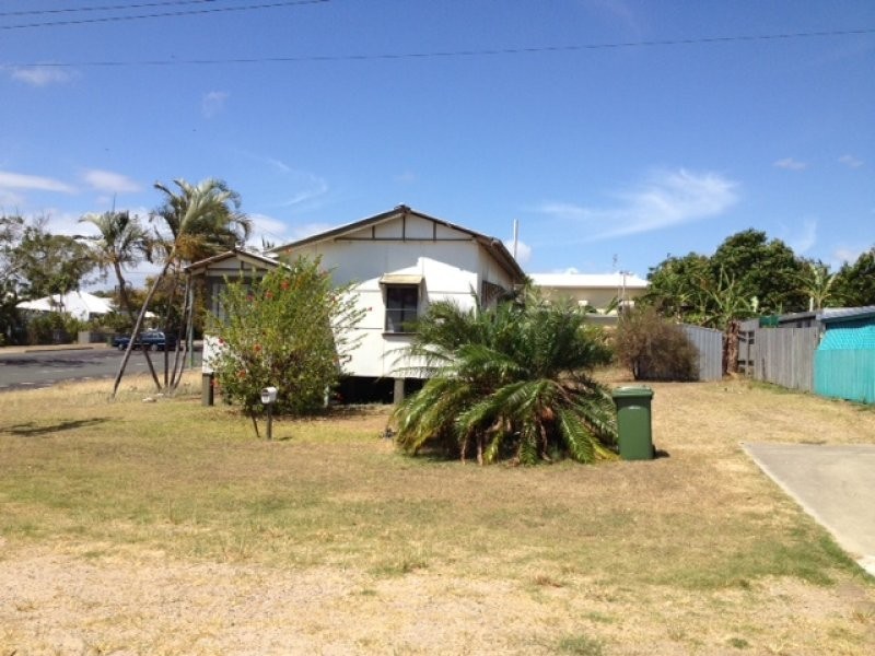 17 Brisbane Street, Bowen QLD 4805