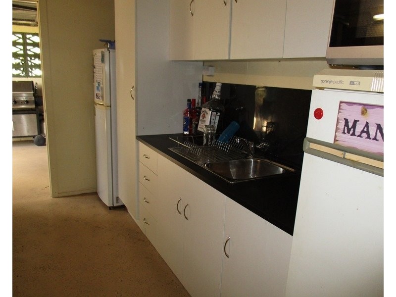 28 Eleventh Avenue, Scottville QLD 4804