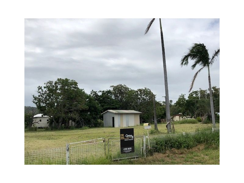 29 George Street, Collinsville QLD 4804