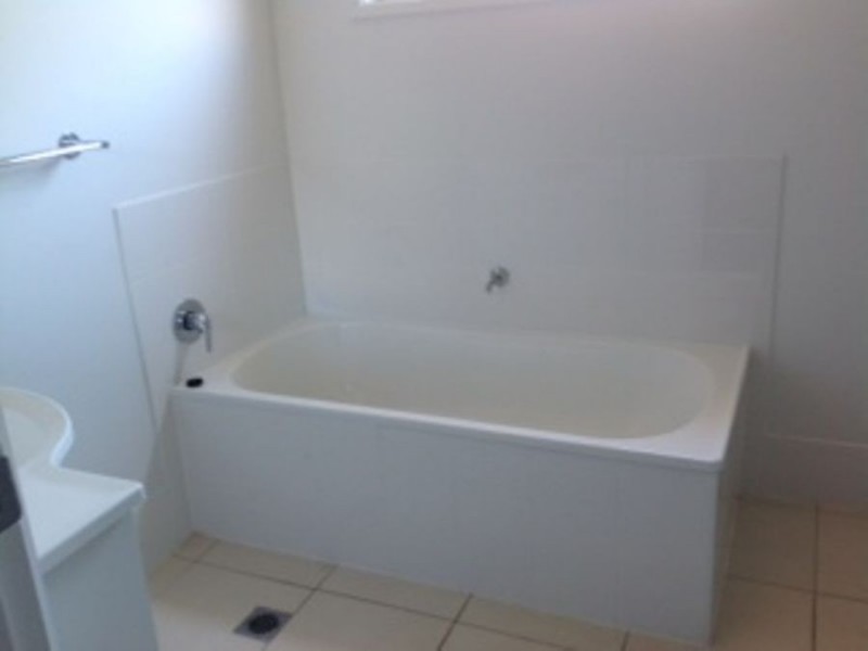 1 Crofton Street, Bowen QLD 4805