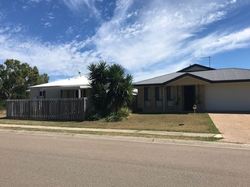 1 Crofton Street, Bowen QLD 4805