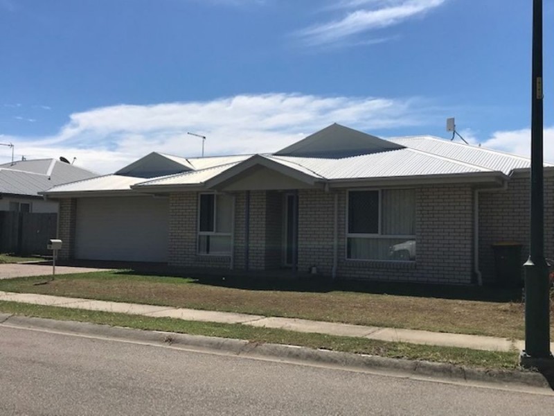 1 Crofton Street, Bowen QLD 4805