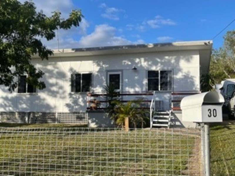 30 Gralton Street, Collinsville QLD 4804