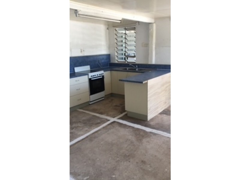 11 Leichhardt Street, Collinsville QLD 4804