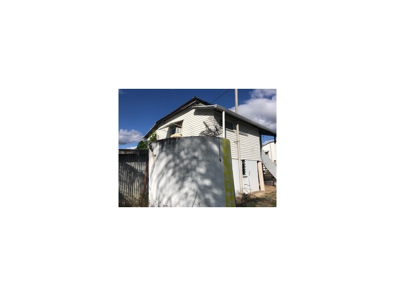 11 Leichhardt Street, Collinsville QLD 4804