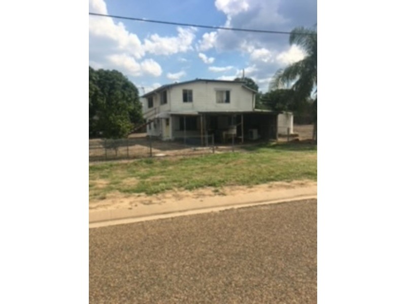 11 Leichhardt Street, Collinsville QLD 4804