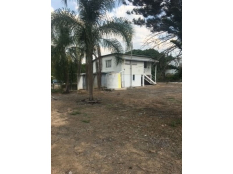 11 Leichhardt Street, Collinsville QLD 4804