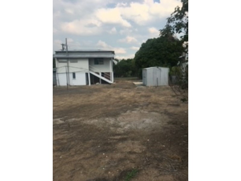 11 Leichhardt Street, Collinsville QLD 4804