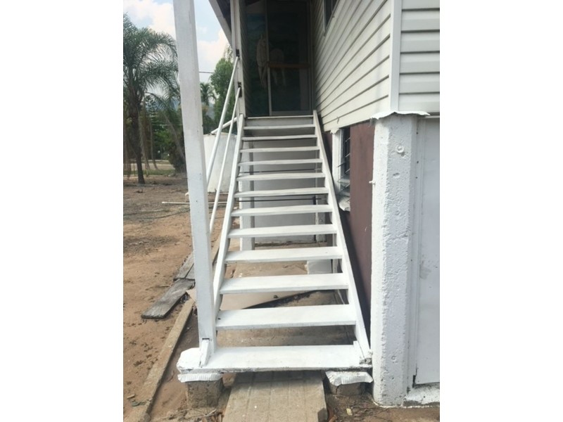 11 Leichhardt Street, Collinsville QLD 4804