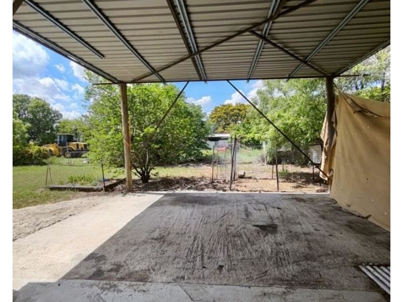 25 Pelican Street, Collinsville QLD 4804