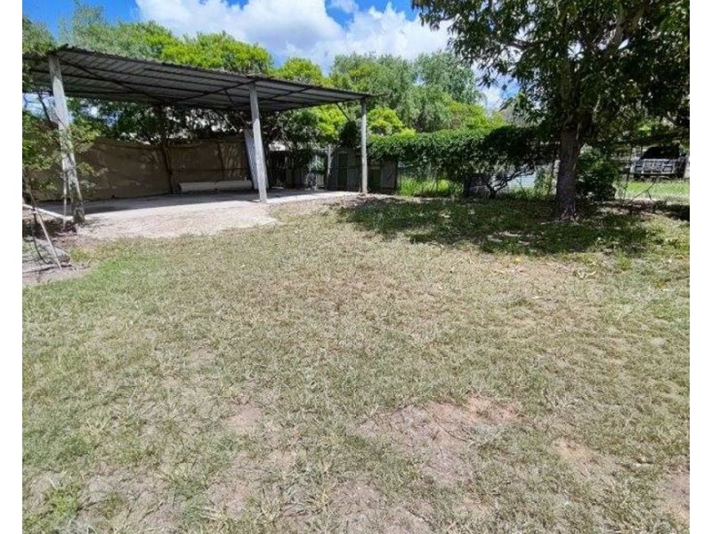 25 Pelican Street, Collinsville QLD 4804