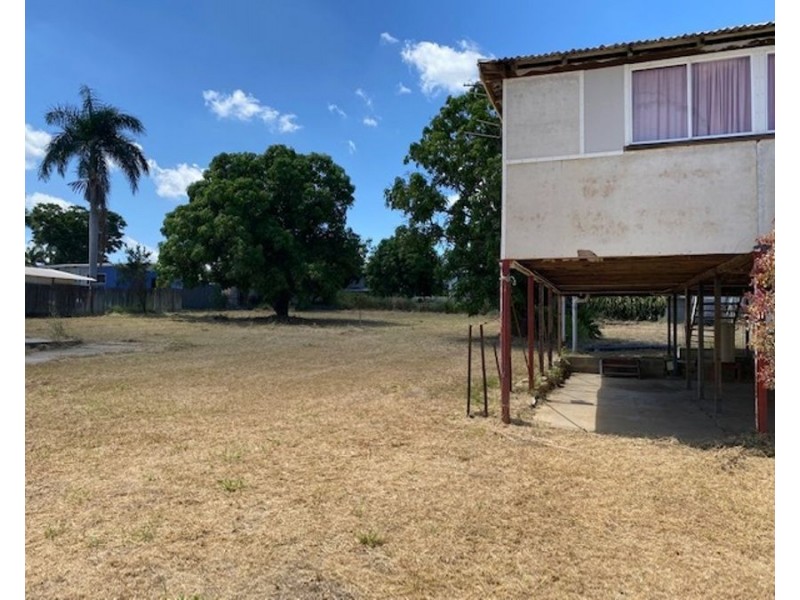 43-45 Ninth Avenue, Scottville QLD 4804