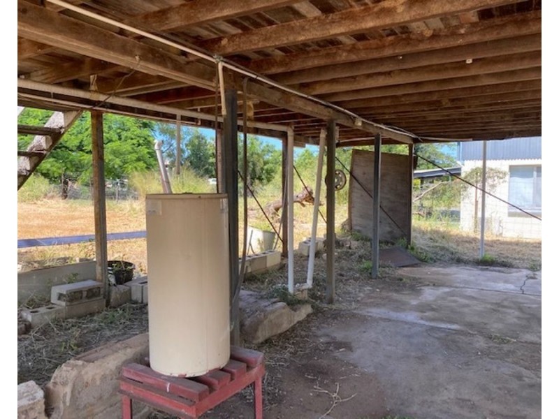 43-45 Ninth Avenue, Scottville QLD 4804