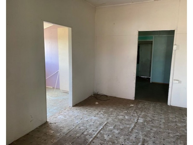 43-45 Ninth Avenue, Scottville QLD 4804