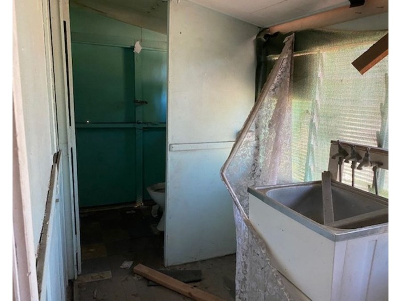 43-45 Ninth Avenue, Scottville QLD 4804