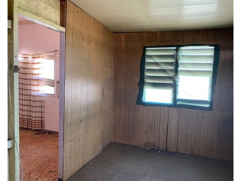 43-45 Ninth Avenue, Scottville QLD 4804