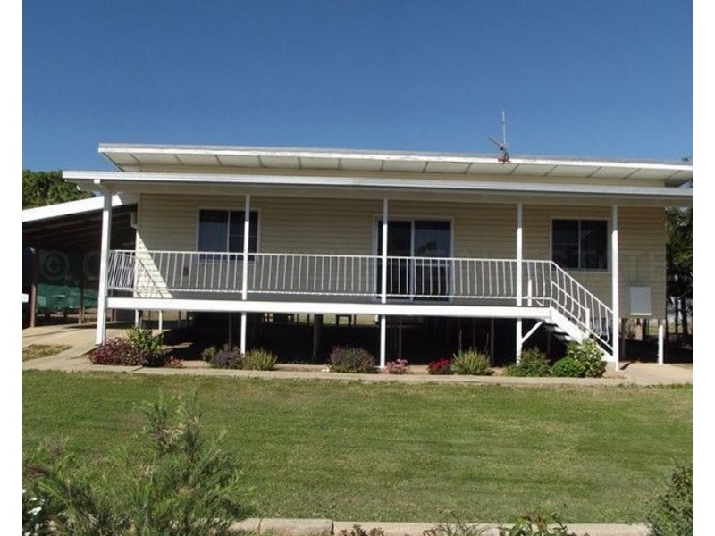 8 Davidson Street, Collinsville QLD 4804