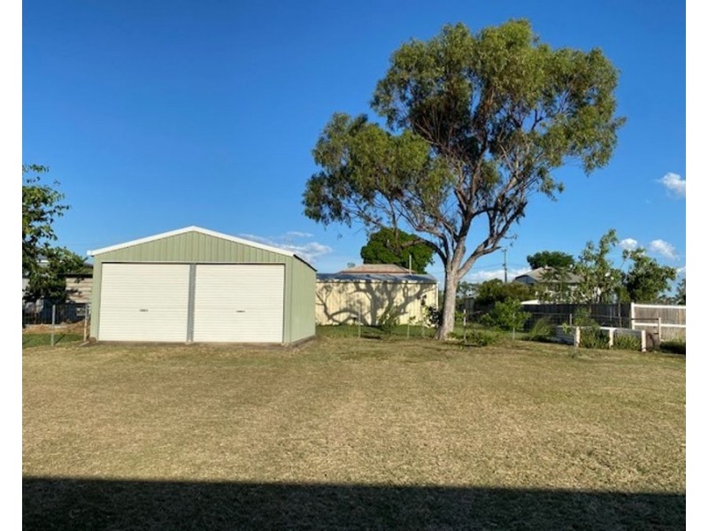 8 Davidson Street, Collinsville QLD 4804