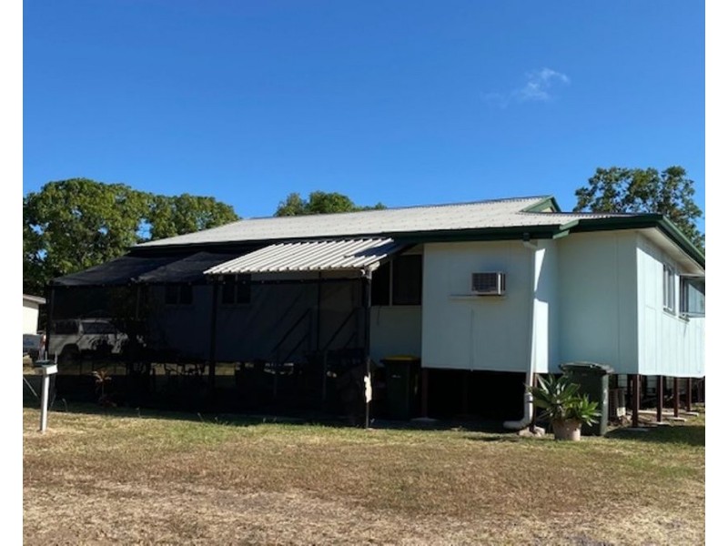 26 Henderson Street, Collinsville QLD 4804