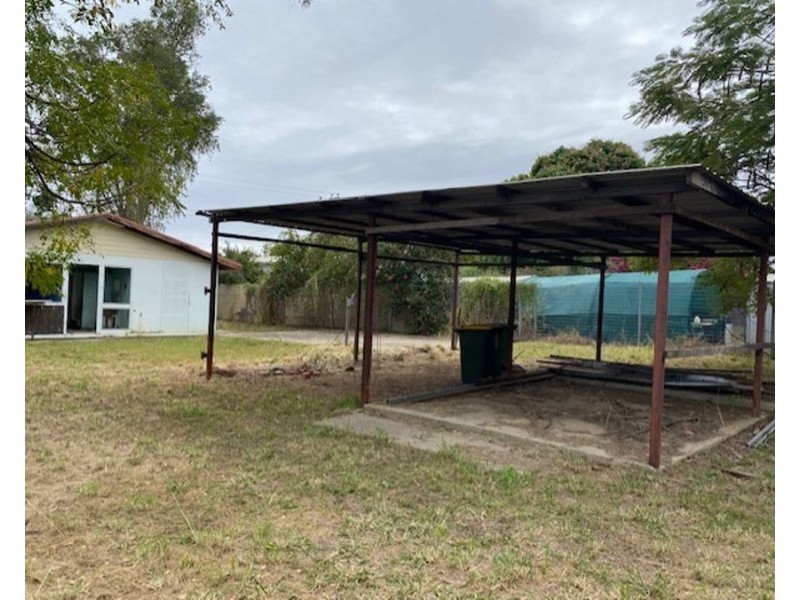 25 FIFTH AVENUE, Scottville QLD 4804