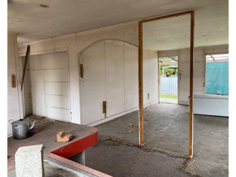 25 FIFTH AVENUE, Scottville QLD 4804