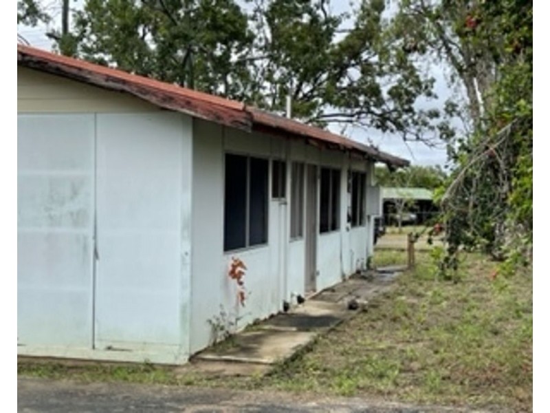 25 FIFTH AVENUE, Scottville QLD 4804