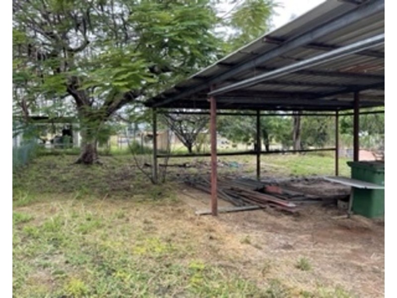 25 FIFTH AVENUE, Scottville QLD 4804