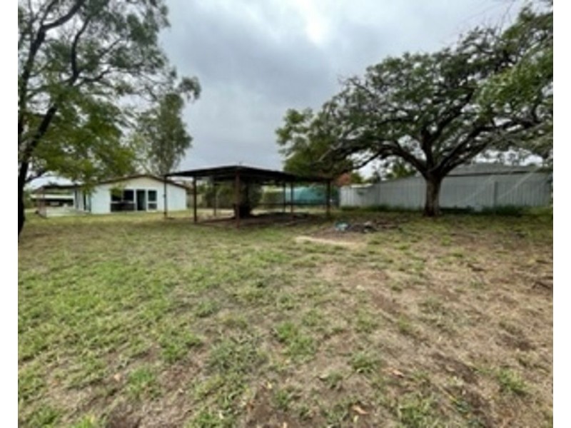 25 FIFTH AVENUE, Scottville QLD 4804