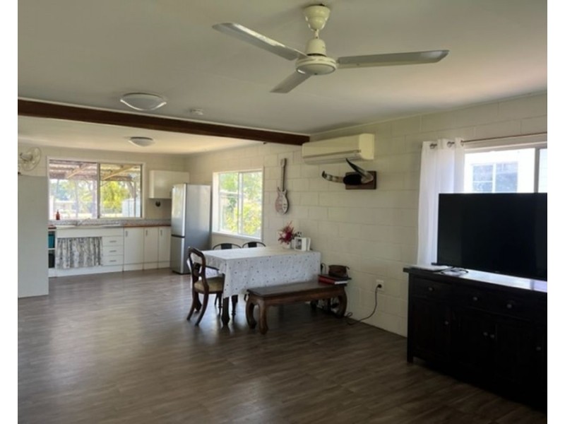 52 Ninth Ave, Collinsville QLD 4804