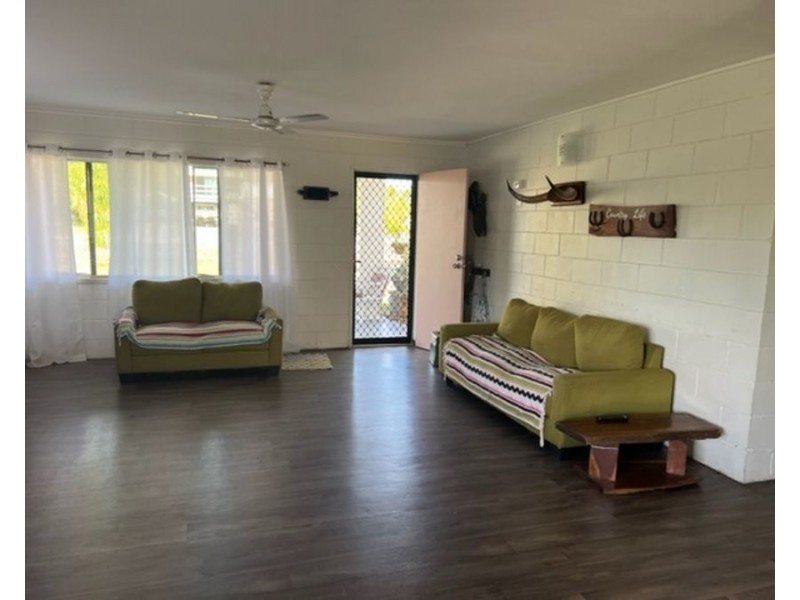 52 Ninth Ave, Collinsville QLD 4804