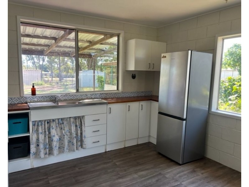 52 Ninth Ave, Collinsville QLD 4804