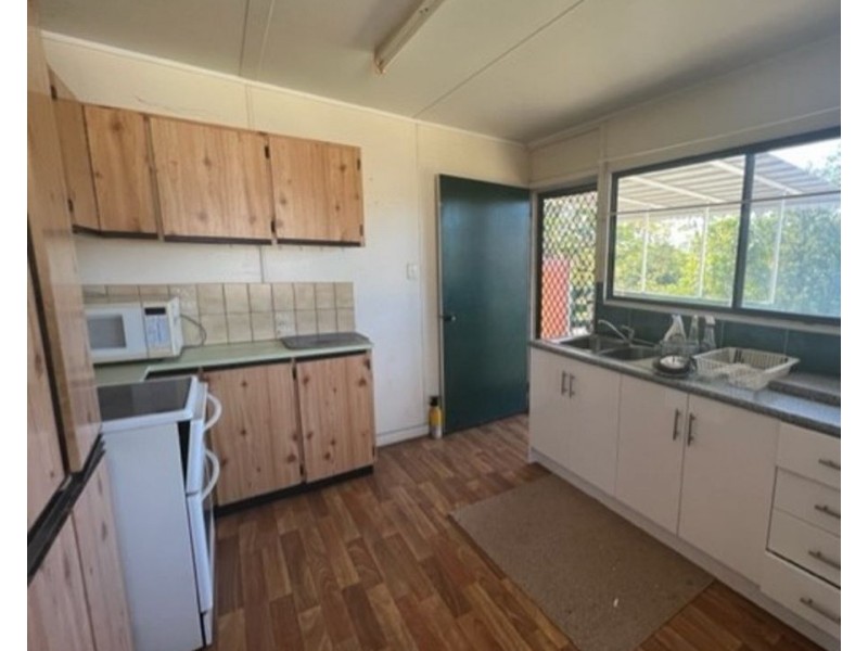 6 Blake Street, Collinsville QLD 4804