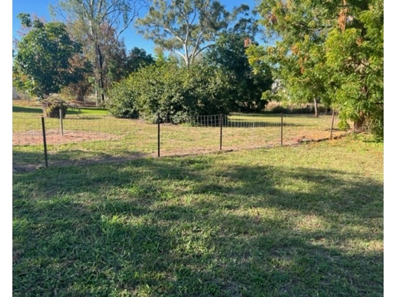 6 Blake Street, Collinsville QLD 4804