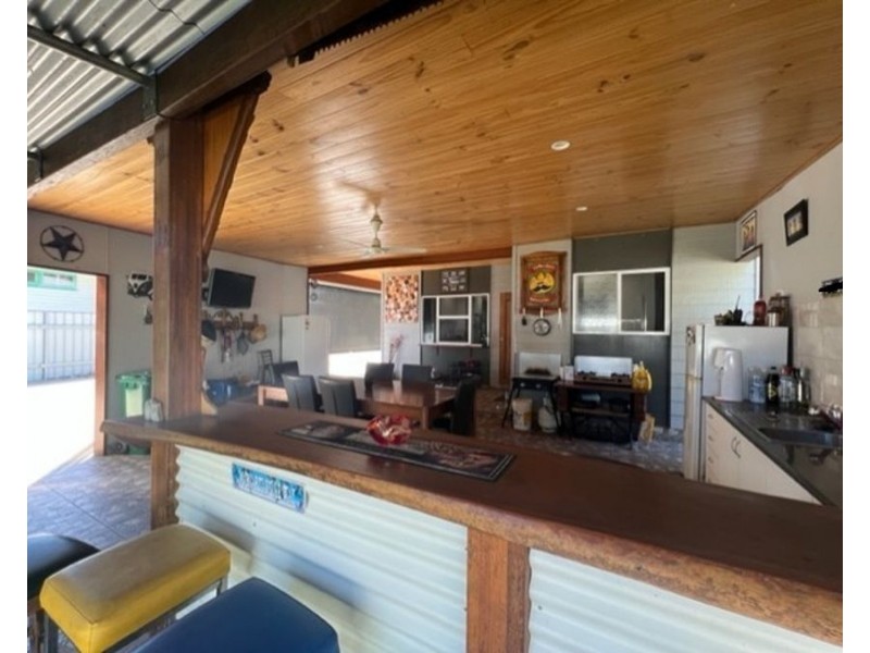 14 Drake Street, Collinsville QLD 4804