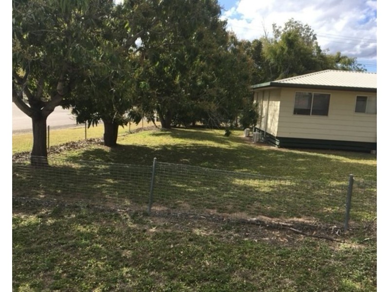 15 Walker Street, Collinsville QLD 4804