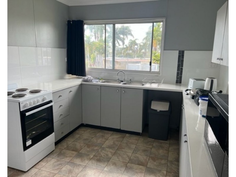 8 Collin Road, Collinsville QLD 4804