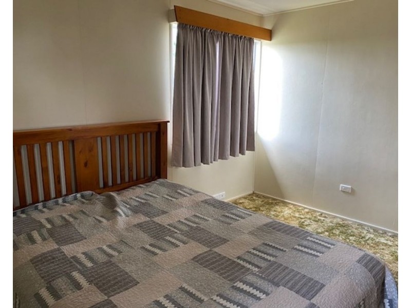 16 Eleventh Avenue, Scottville QLD 4804