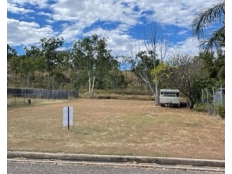 4 Scartwater Street, Collinsville QLD 4804