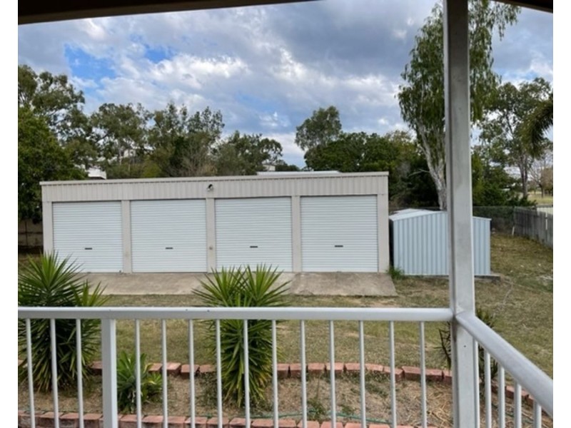 11 Walker Street, Collinsville QLD 4804