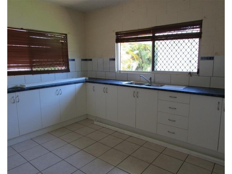 13 Cowan Lane, Bowen QLD 4805