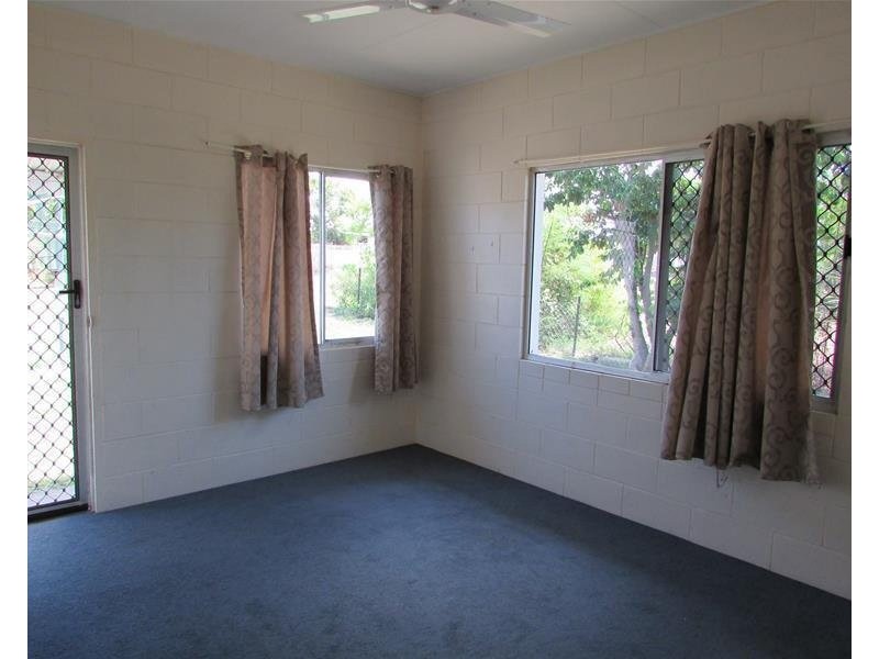 13 Cowan Lane, Bowen QLD 4805
