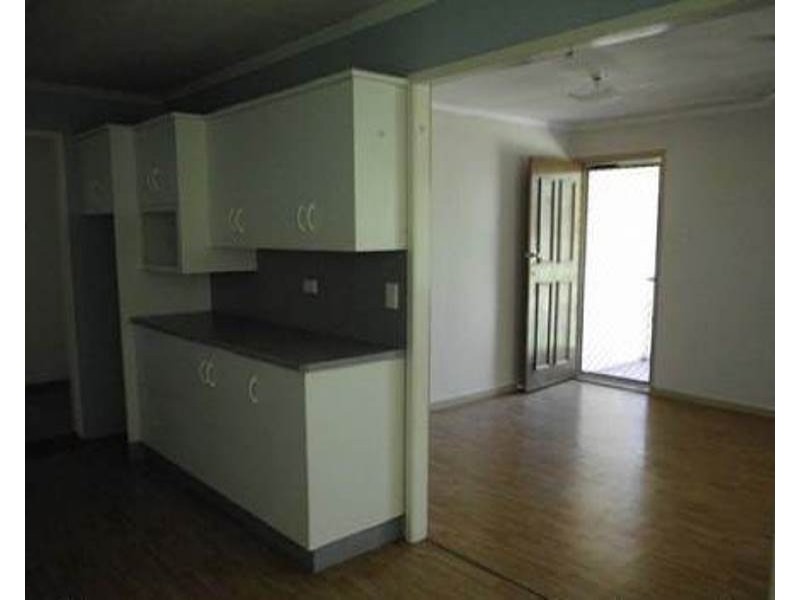 4 Fairway Street, Collinsville QLD 4804