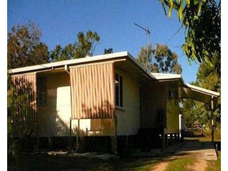 4 Fairway Street, Collinsville QLD 4804