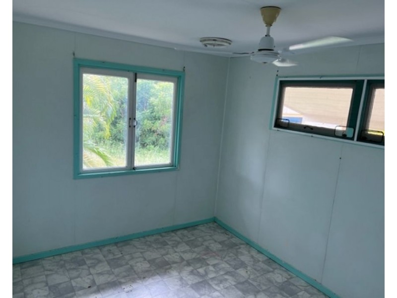 4 Fairway Street, Collinsville QLD 4804