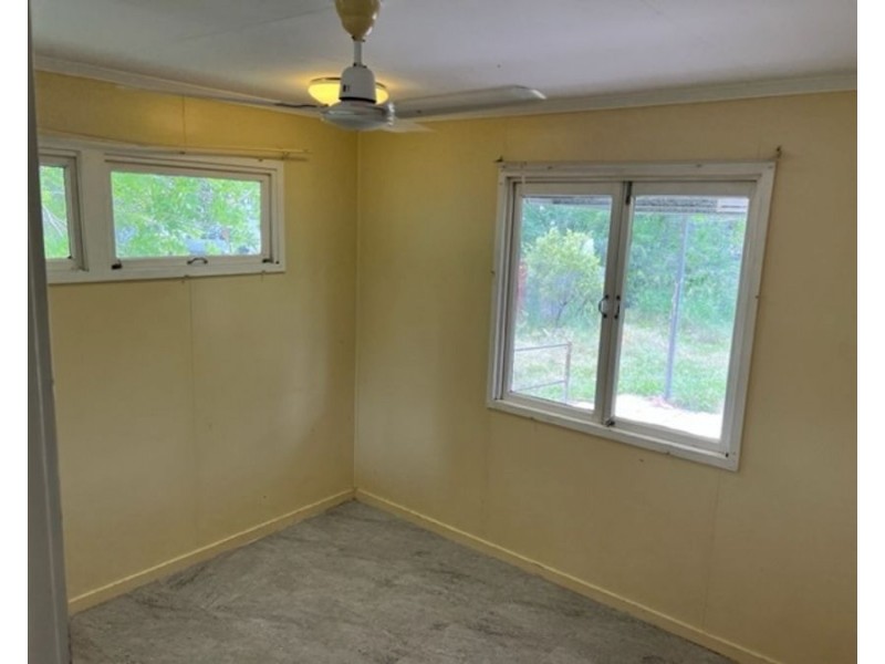 4 Fairway Street, Collinsville QLD 4804