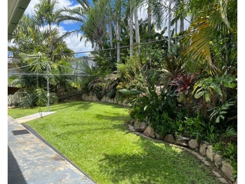 16 Macarthur Street, Collinsville QLD 4804