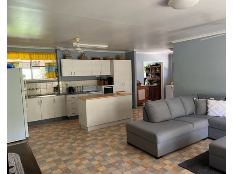 5 Gralton Street, Collinsville QLD 4804